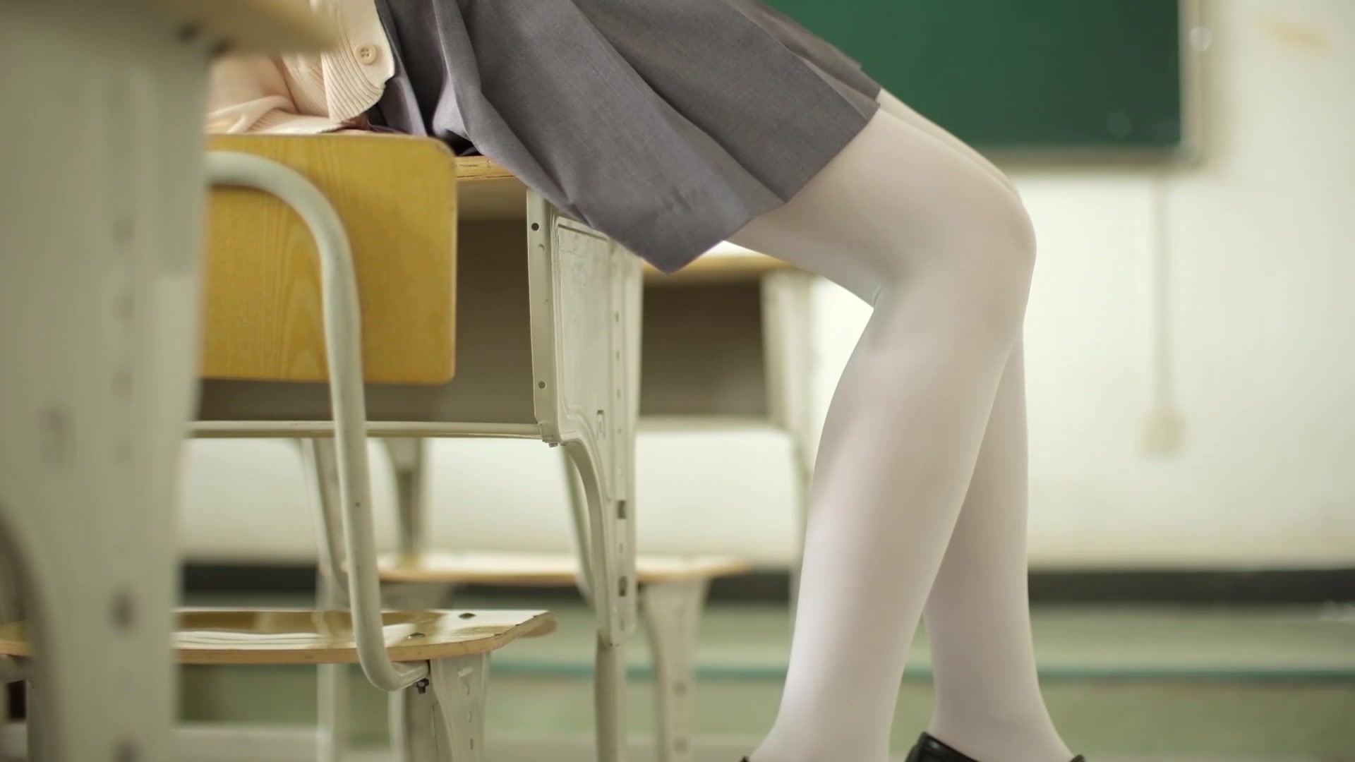JK美少女的教室之旅